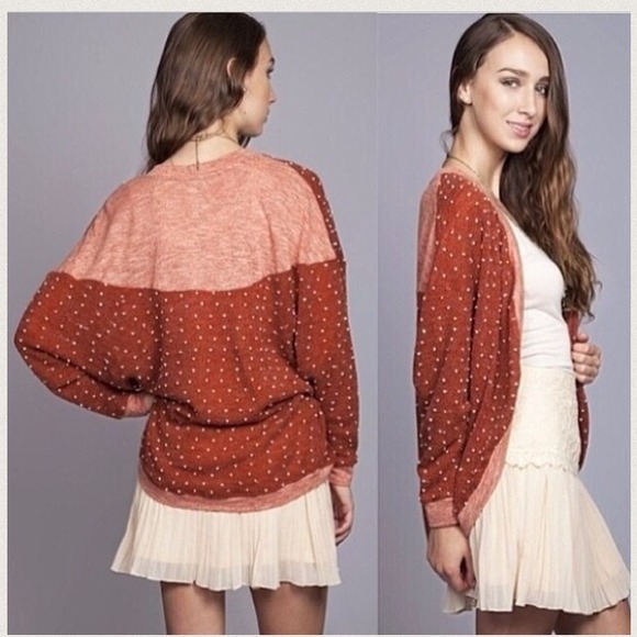 🚫SOLD🚫Rust orange cardigan. Size M/L