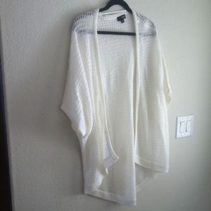 👰White oversized sweater and teal sweater