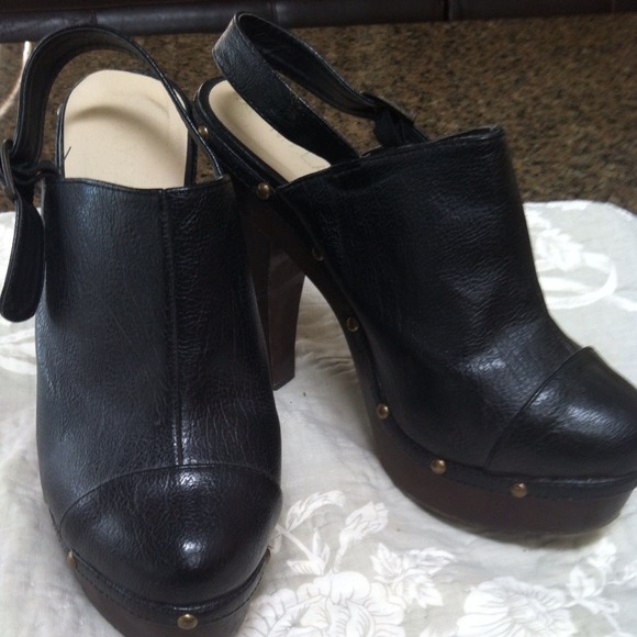 Black shoes