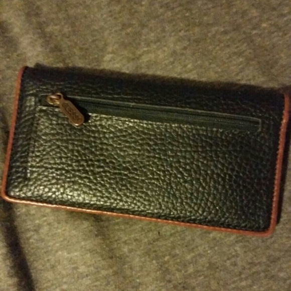 GUESS wallet - Picture 2 of 3