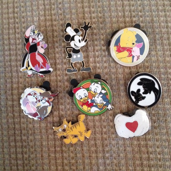 Disney pins