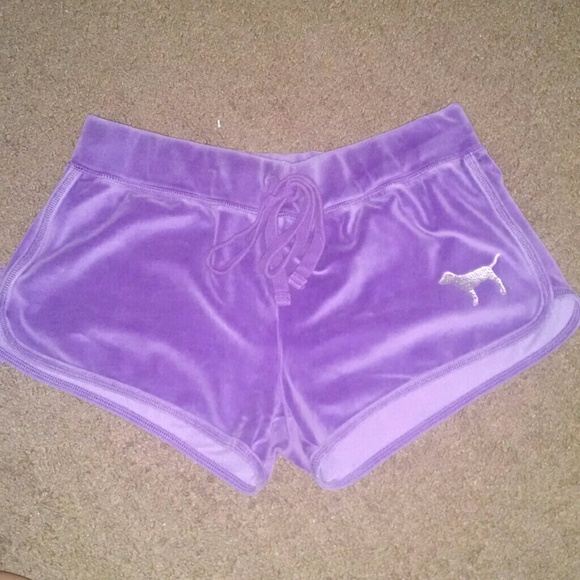 ❌traded❌Purple velour shorts