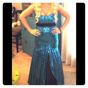 PROM DRESS