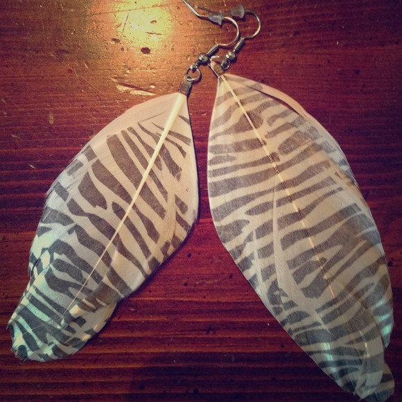 Feather earrings - Picture 1 of 1