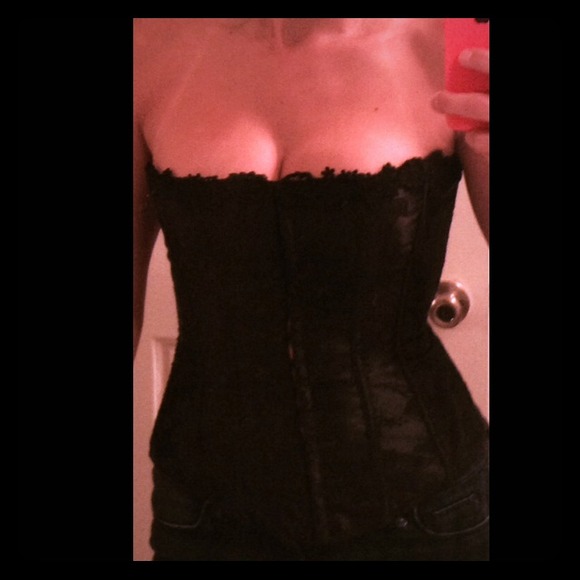 ✨FINAL REDUCTION✨Victoria's Secret Corset❤️