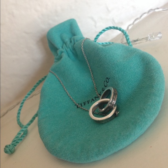 Tiffany 1837 interlocking circles pendant - Picture 2 of 3