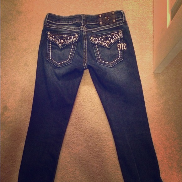 Miss Me Straight Leg Jeans. size 28
