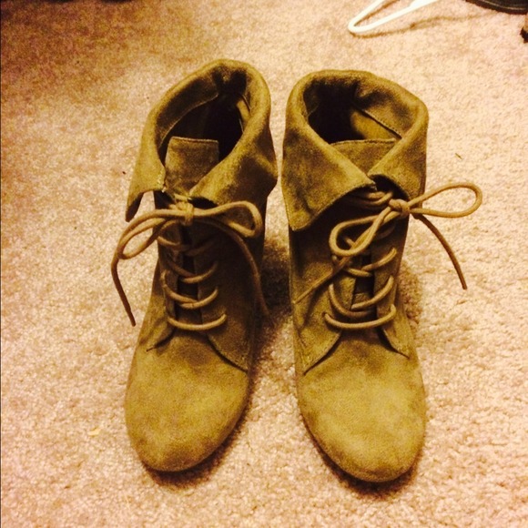 Bundle booties & leggings