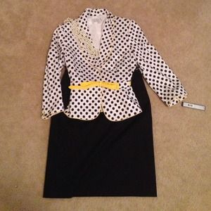 🌷🌷HOST PICK🌷 skirt suit