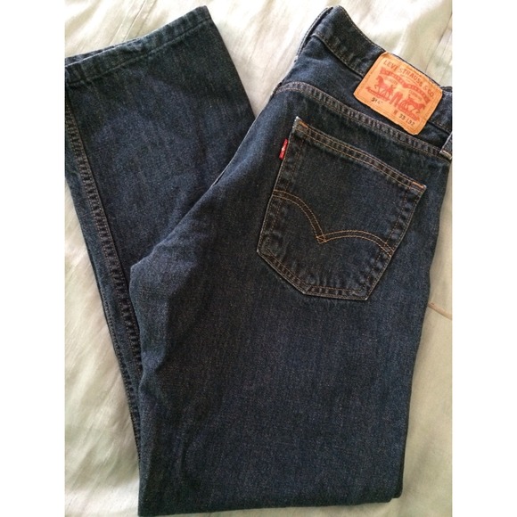 Men's Levi's dark blue denim. W33 L32 - Picture 1 of 4