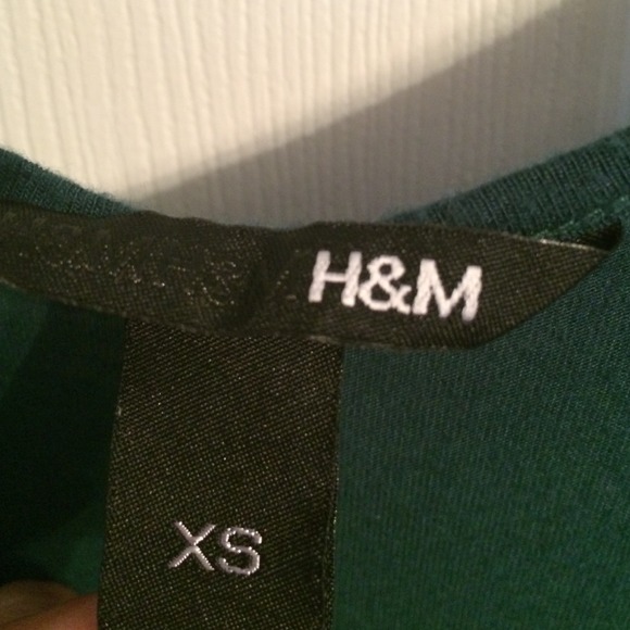 Dark green H&M top ❤️ - Picture 2 of 2