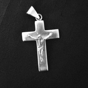 Cross pendant