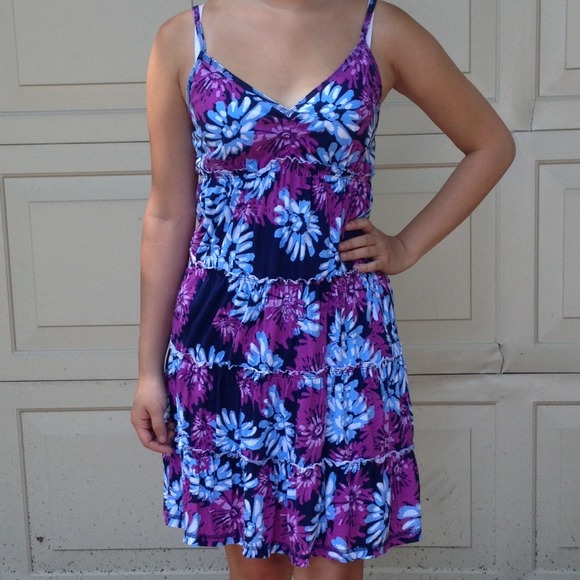 Hawaiian style flowery dress - Picture 1 of 2
