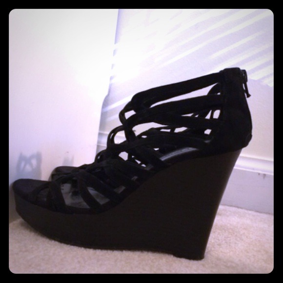 BCBGeneration Black Wedges