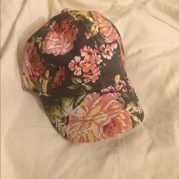 Forever 21 floral baseball hat