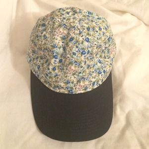🎀HOST PICK J. Crew navy floral hat
