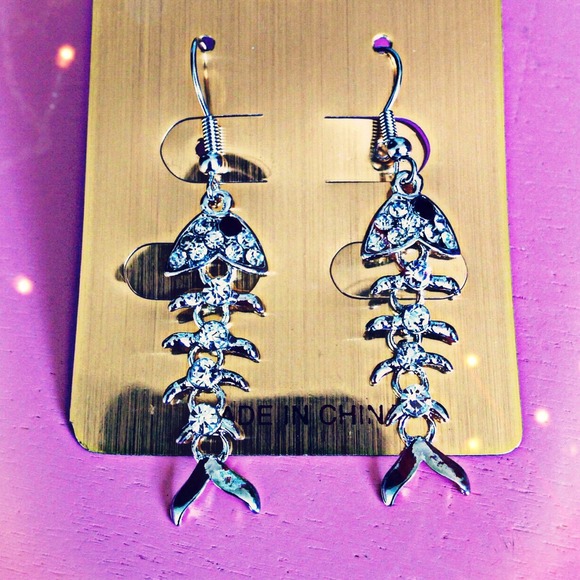 Jewelry - Silver Fish Bones Earrings