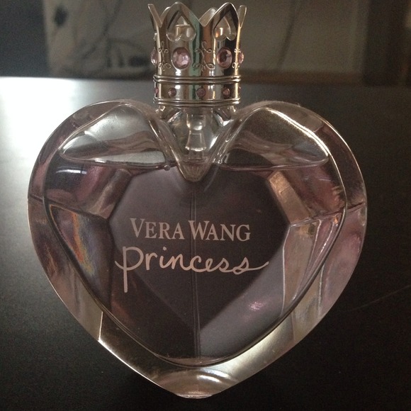 Vera Wang. 🚫SOLD