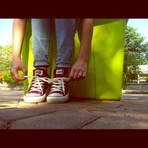 Burgundy Classic Converse Sneakers 👟