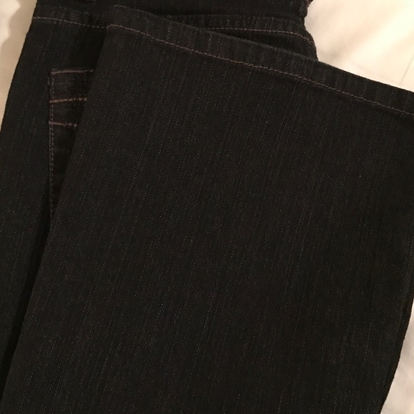 Calvin Klein denim dark wash bootcut size 2 petite - Picture 3 of 3