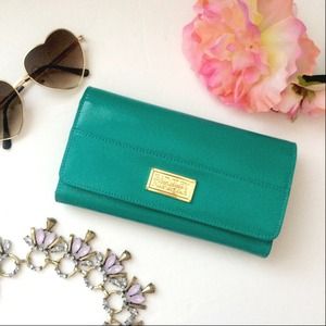 ✨Badgley Mischka Wallet ✨ Brand New