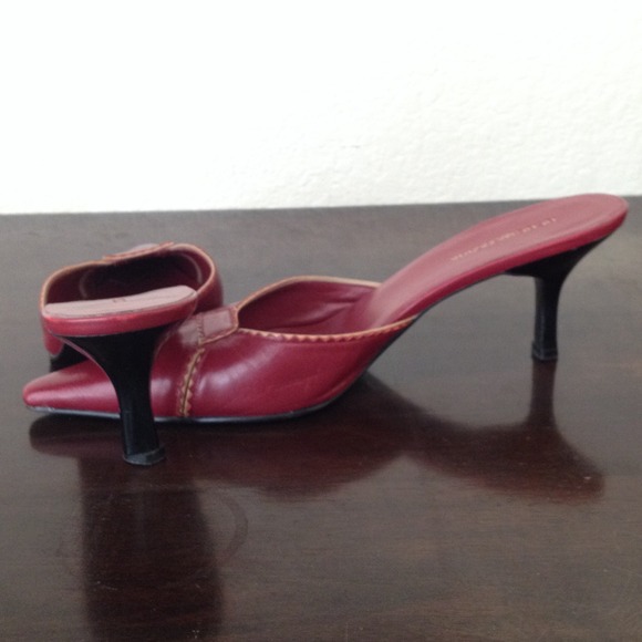 BCBG Maxazria Red Leather Slip On Heels sz 9B - Picture 2 of 4
