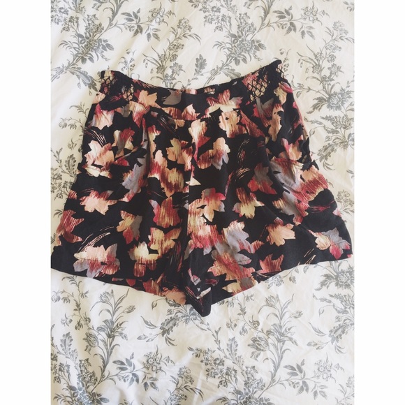 Ecoté printed short