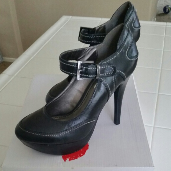 Two Lips black heels