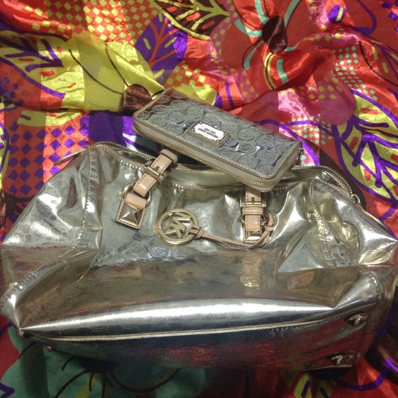 MK bag and wallet gold metallic - Picture 1 of 4