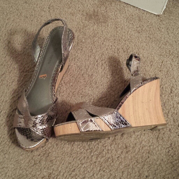 Wedge shoe