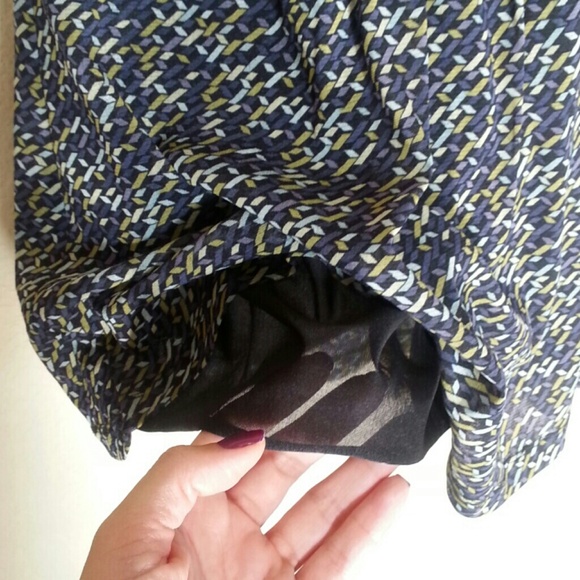 SOLDBUNDLENew York & Company Top - Picture 4 of 4