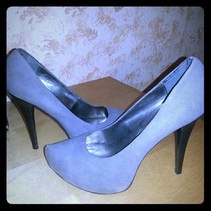 Carlos Santana heels