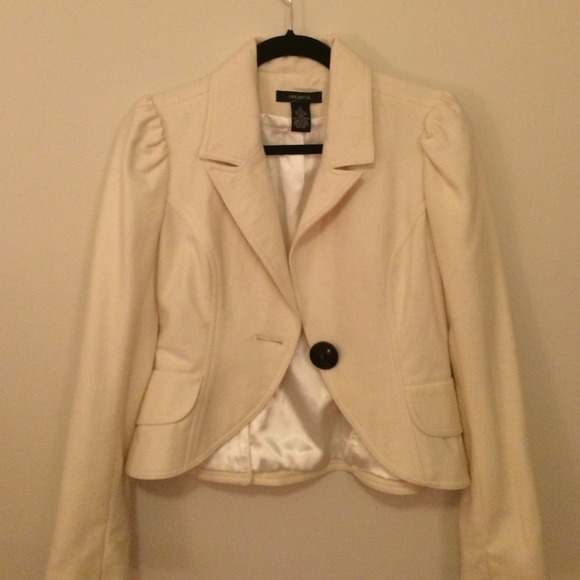 Arden B. Cream blazer