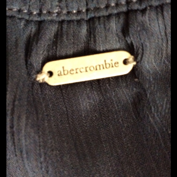 Abercrombie & Fitch ruffle skirt.❤️💙 - Picture 2 of 3