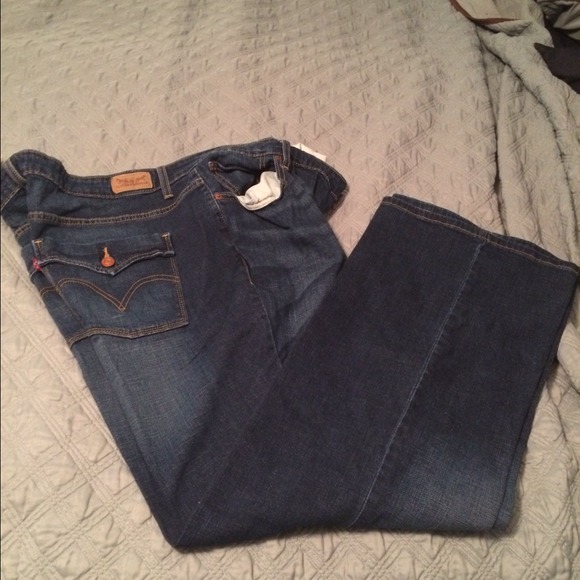 Levi plus size jeans