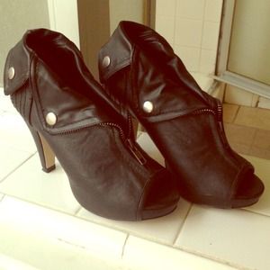 Madden girl peep toe heels