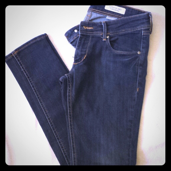 Low Rise denim jeans.