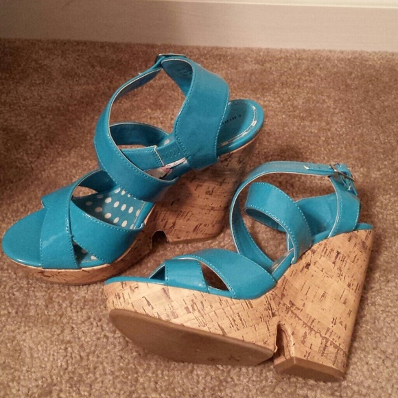 Wedge shoe