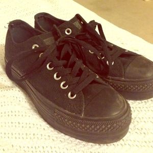 Black Platform low- top Converse