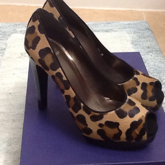 Stuart Weitzman Shoes - Stuart Weitzman Pipefemina leopard pumps(FINAL $)