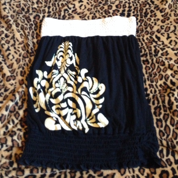 Strapless black with design shirt