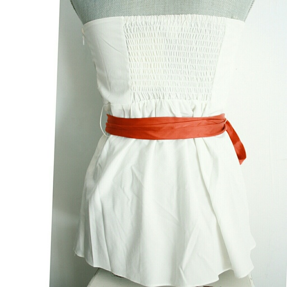 SOLD Strapless white top with removable bow - Picture 3 of 3