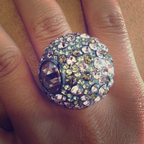 Henri Bender Statement Piece