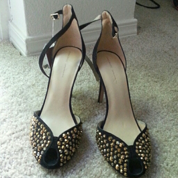 ON HOLD #####Zara peep toes