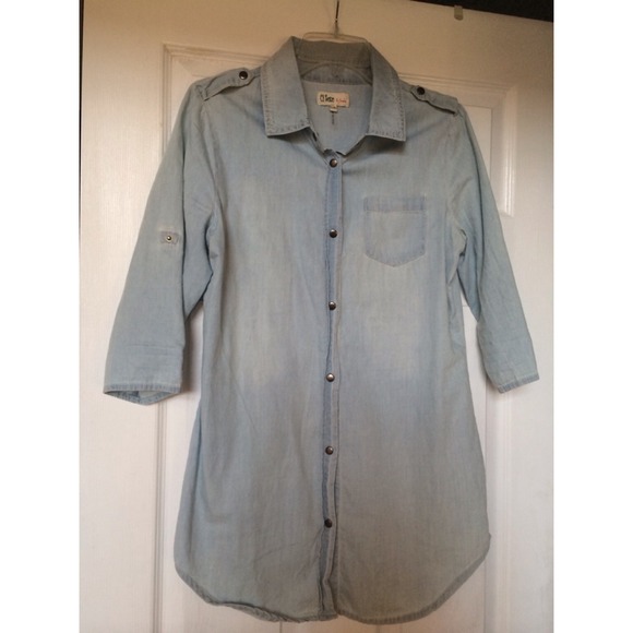 Fall item 💫 Long denim shirt 😍