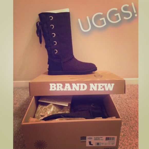 UGG Boots - UGG W Heirloom Lace Up Black size 8 NWT NIB 💯