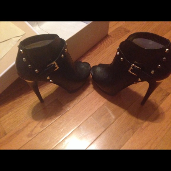 Michael Kors Booties!