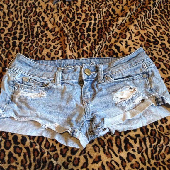 Light blue American eagle shorts