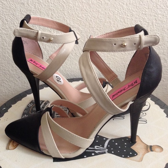 Betsey Johnson Shoes - HP 8/31 NWOB Betsey Johnson Heels