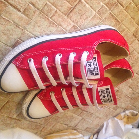 Red converse all star 💎✨✨